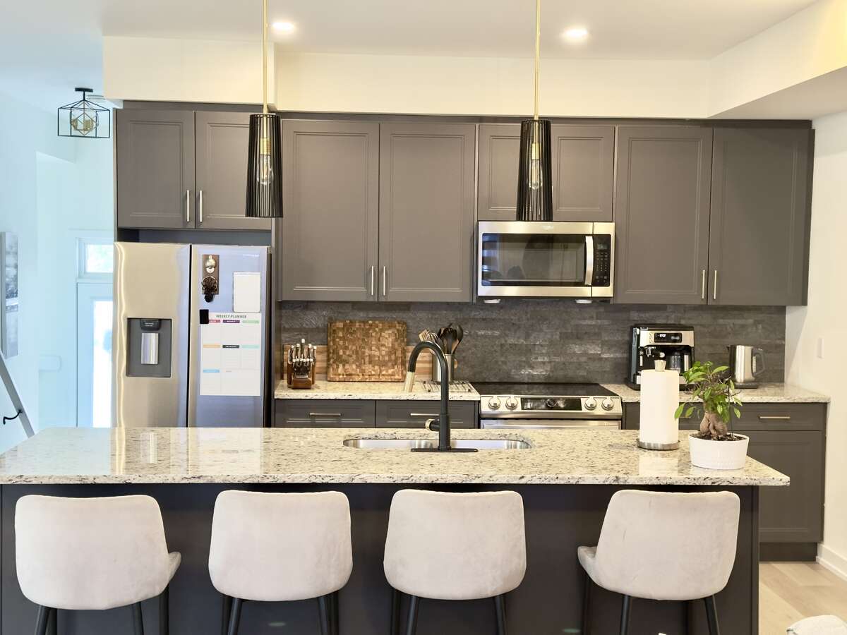 Kitchen - Main Floor