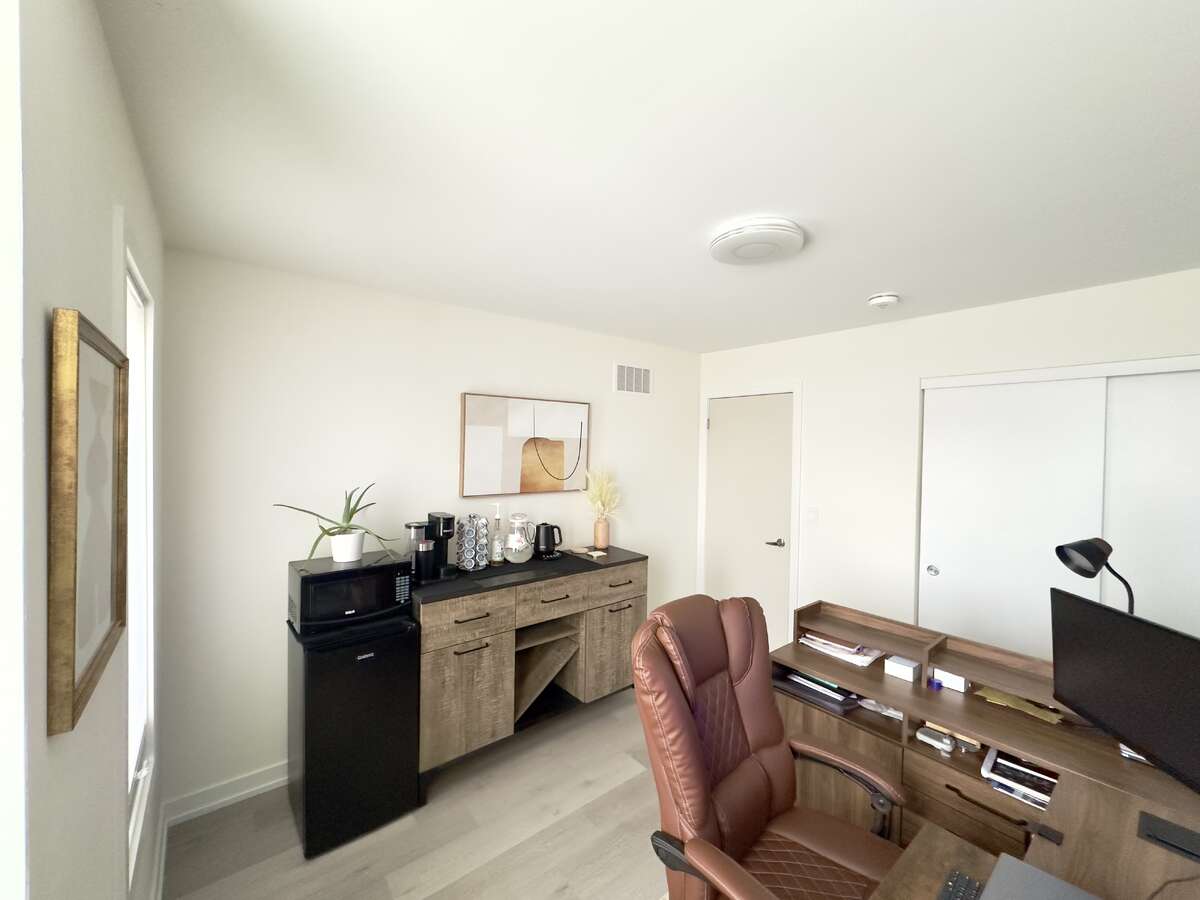 Second Bedroom (Office)