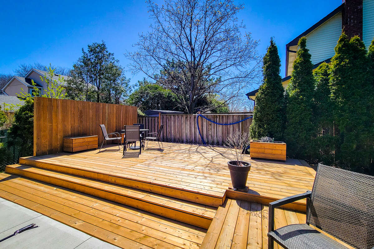 680 Powell Crt House For Sale in Burlington, ON For Sale by Owner