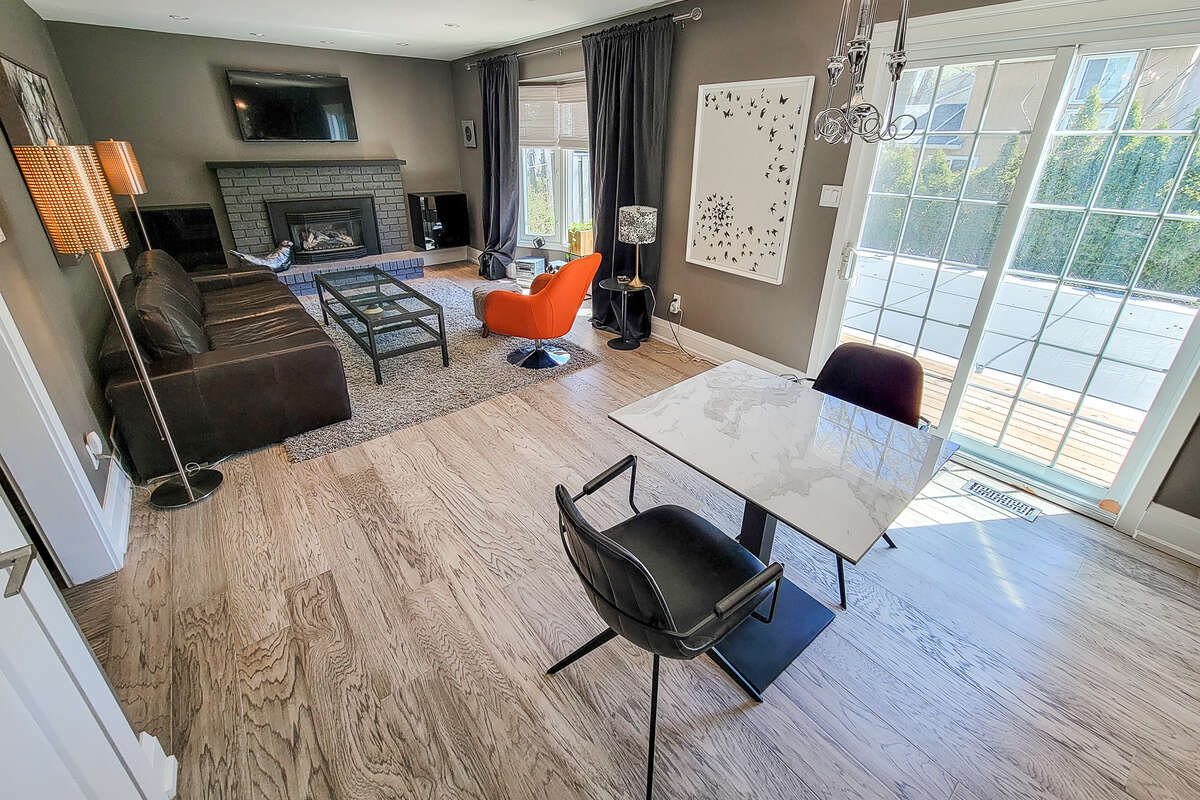 680 Powell Crt House For Sale in Burlington, ON For Sale by Owner