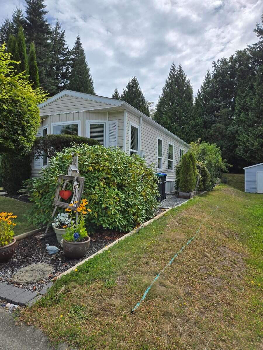 Desirable 55+ Mobile Park Courtenay Van. Island 