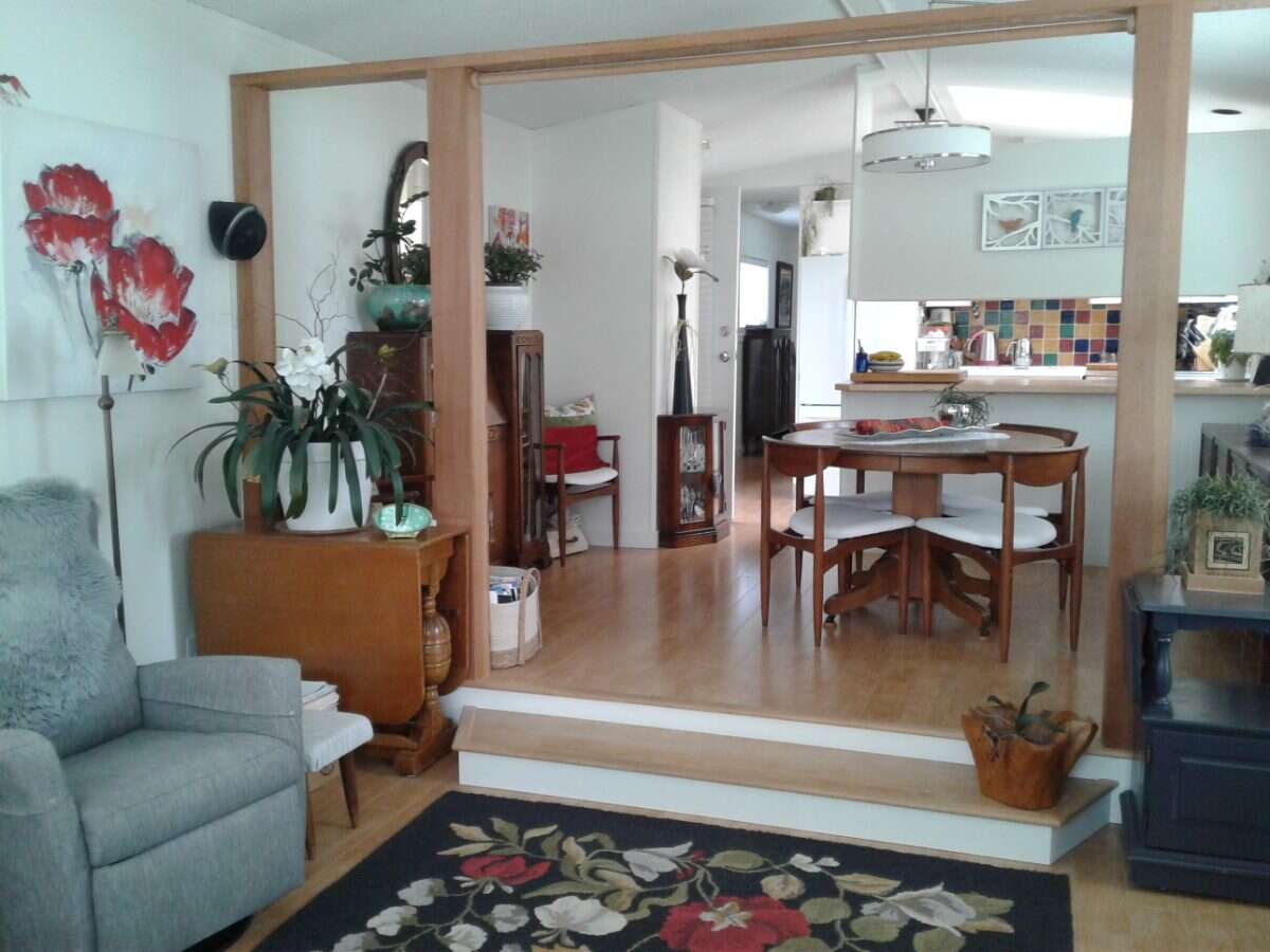 Desirable 55+ Mobile Park Courtenay Van. Island 
