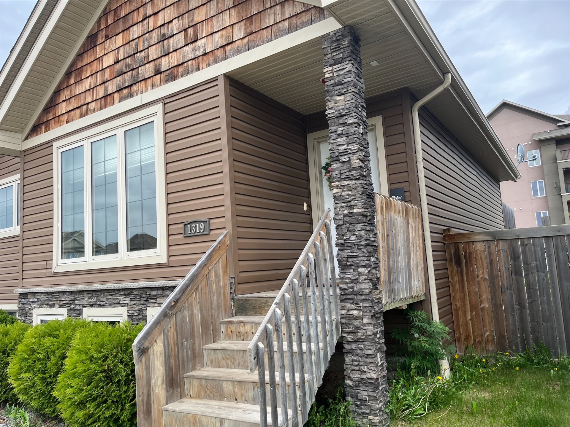 Beautiful Raised Bungalow in College Park