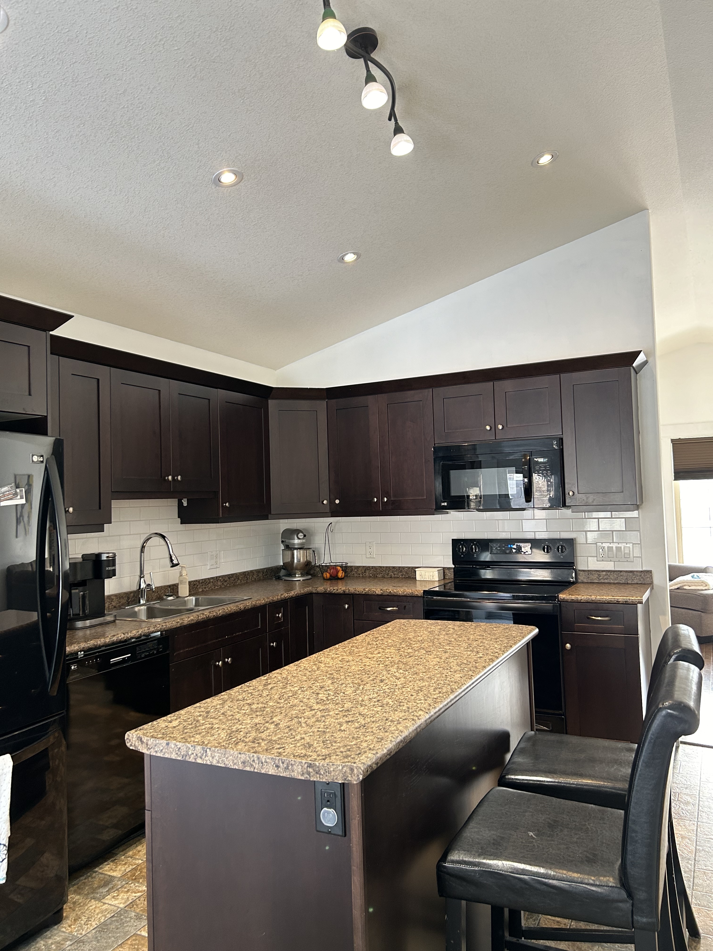 Beautiful Raised Bungalow in College Park