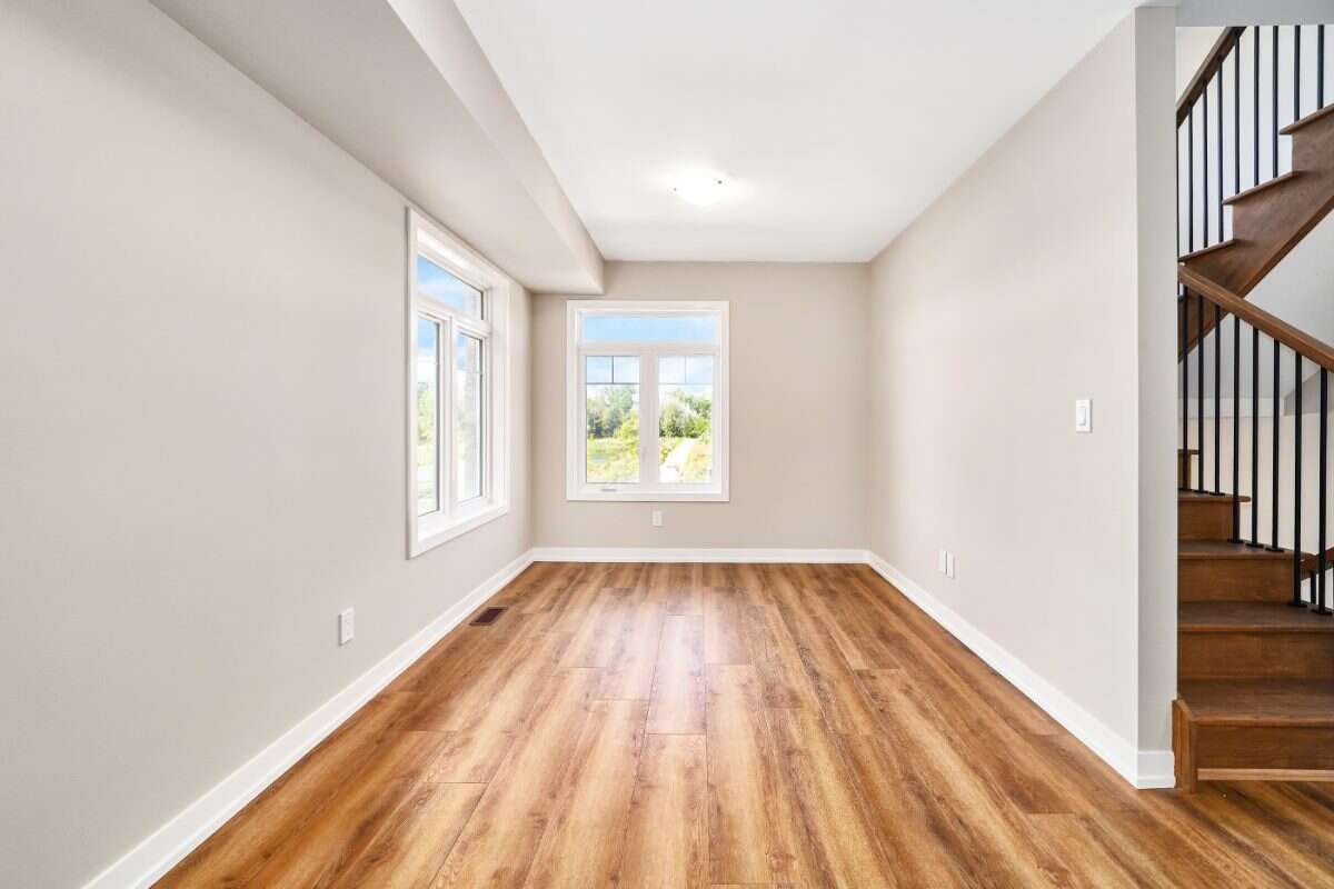 Move-In Ready 3-Bedroom End Unit in Newcastle