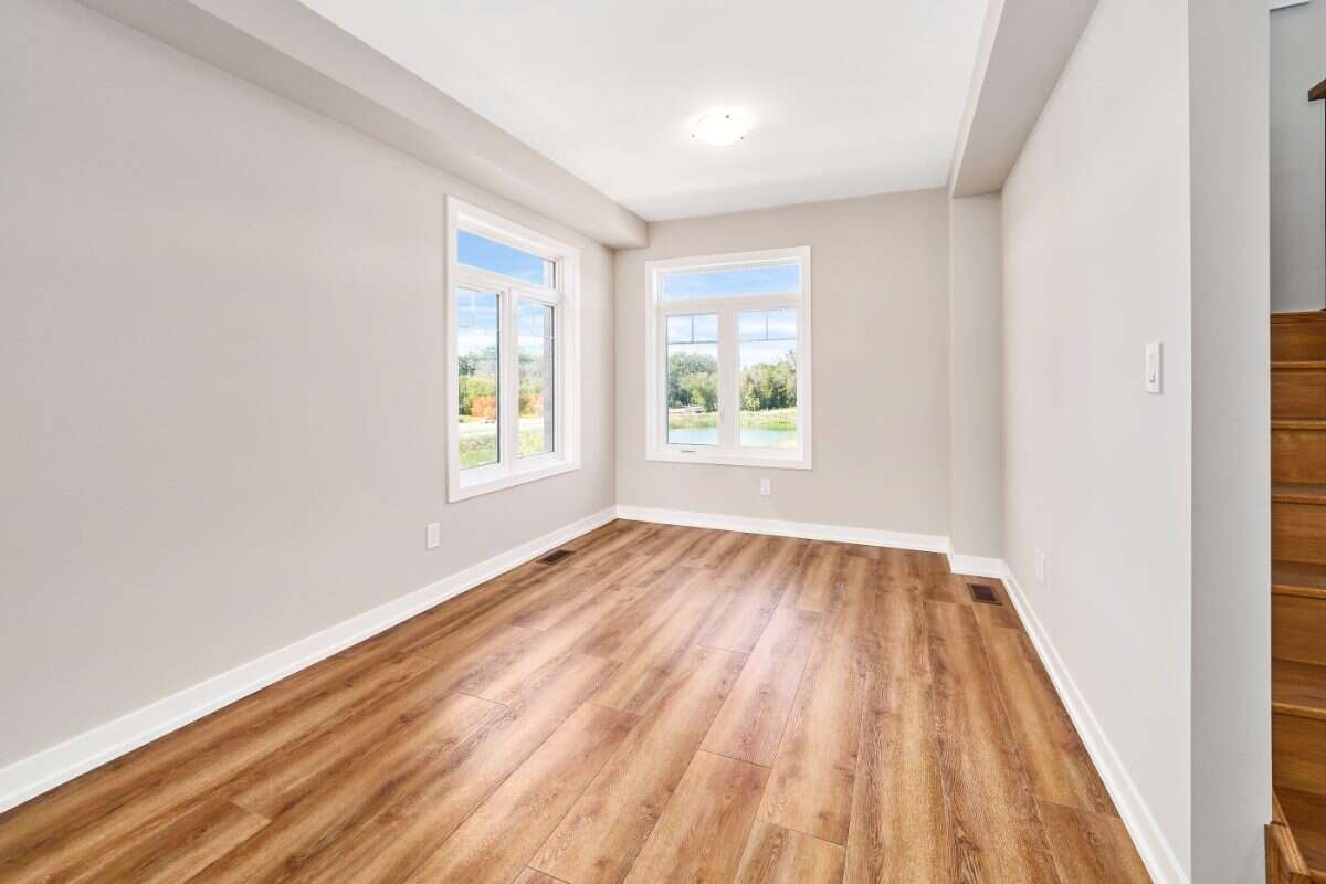 Move-In Ready 3-Bedroom End Unit in Newcastle