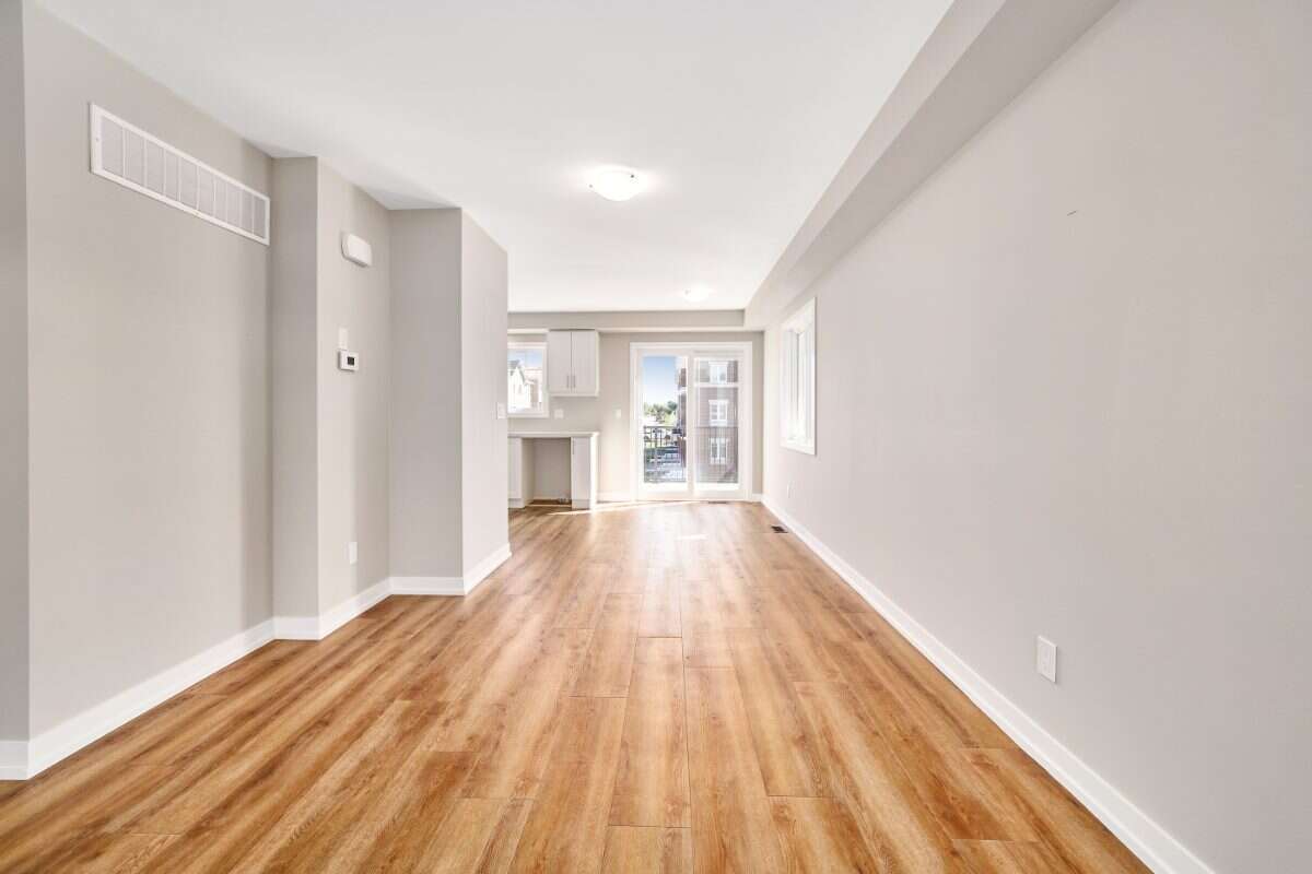 Move-In Ready 3-Bedroom End Unit in Newcastle