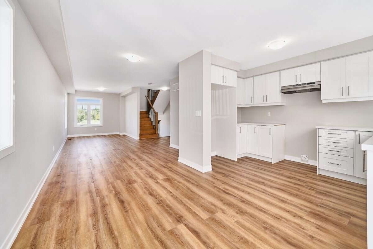 Move-In Ready 3-Bedroom End Unit in Newcastle