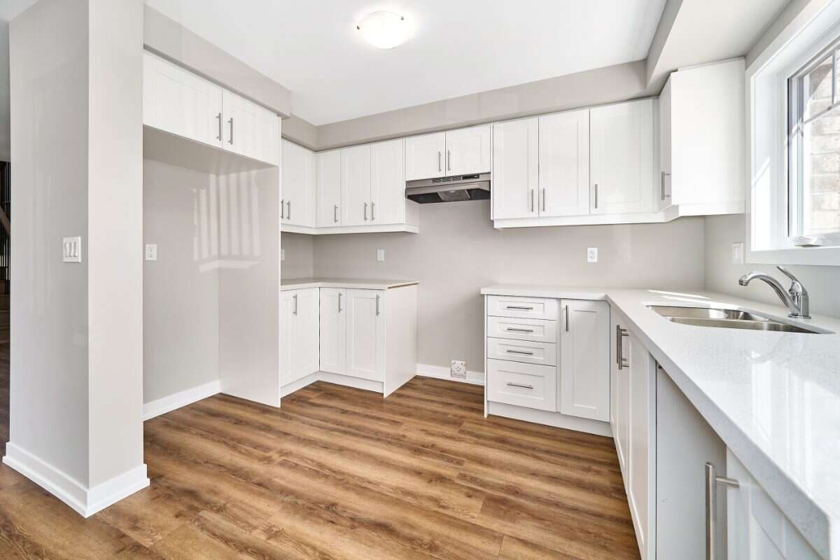 Move-In Ready 3-Bedroom End Unit in Newcastle