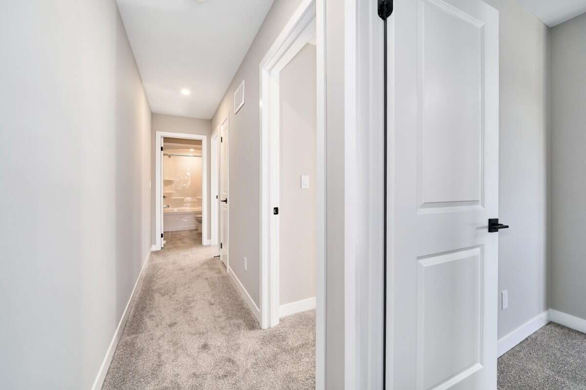 Move-In Ready 3-Bedroom End Unit in Newcastle