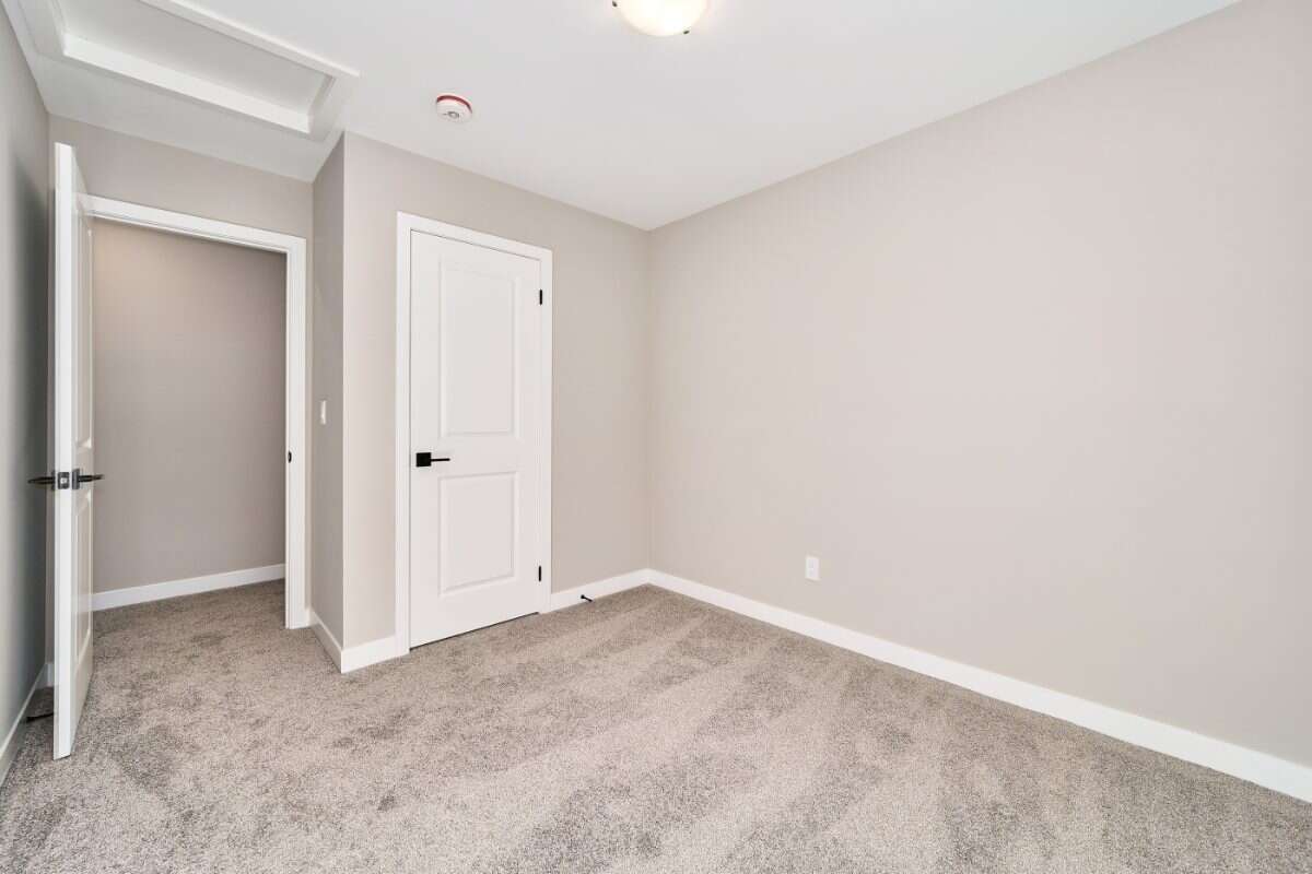 Move-In Ready 3-Bedroom End Unit in Newcastle