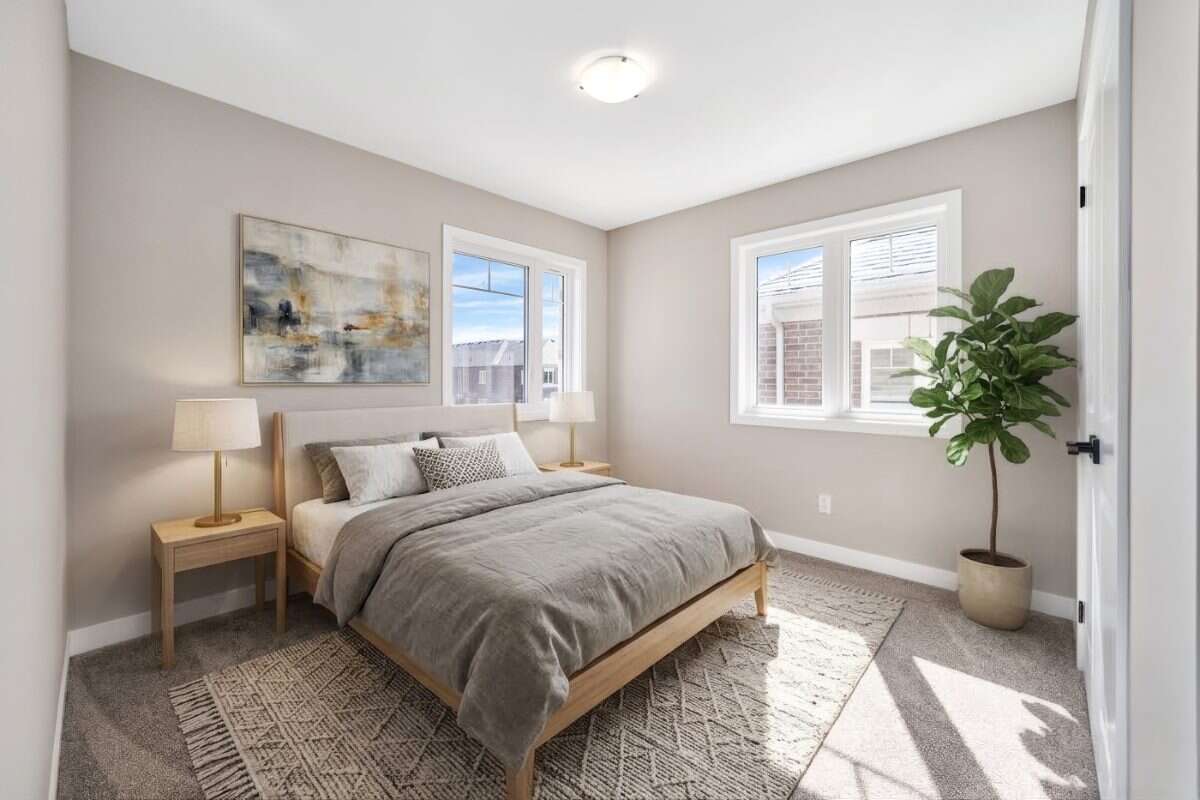 Move-In Ready 3-Bedroom End Unit in Newcastle
