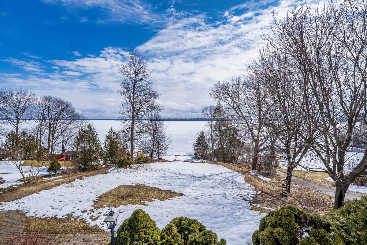 Waterfront Property / Detached House / House For Sale in Severn, ON - 4 bed, 3.5 bath