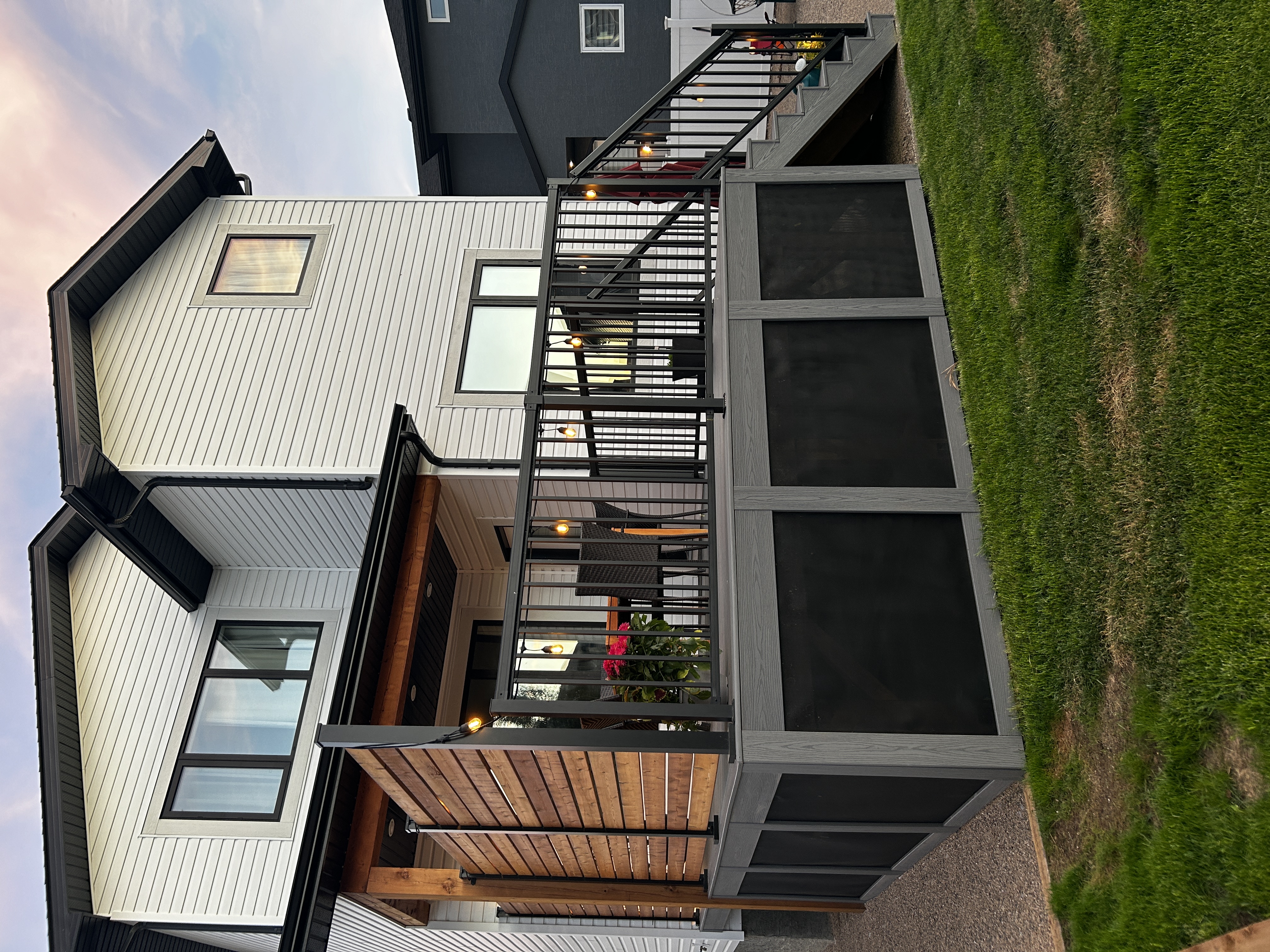 3743 Gee Crescent 4 bedroom Modern Country House