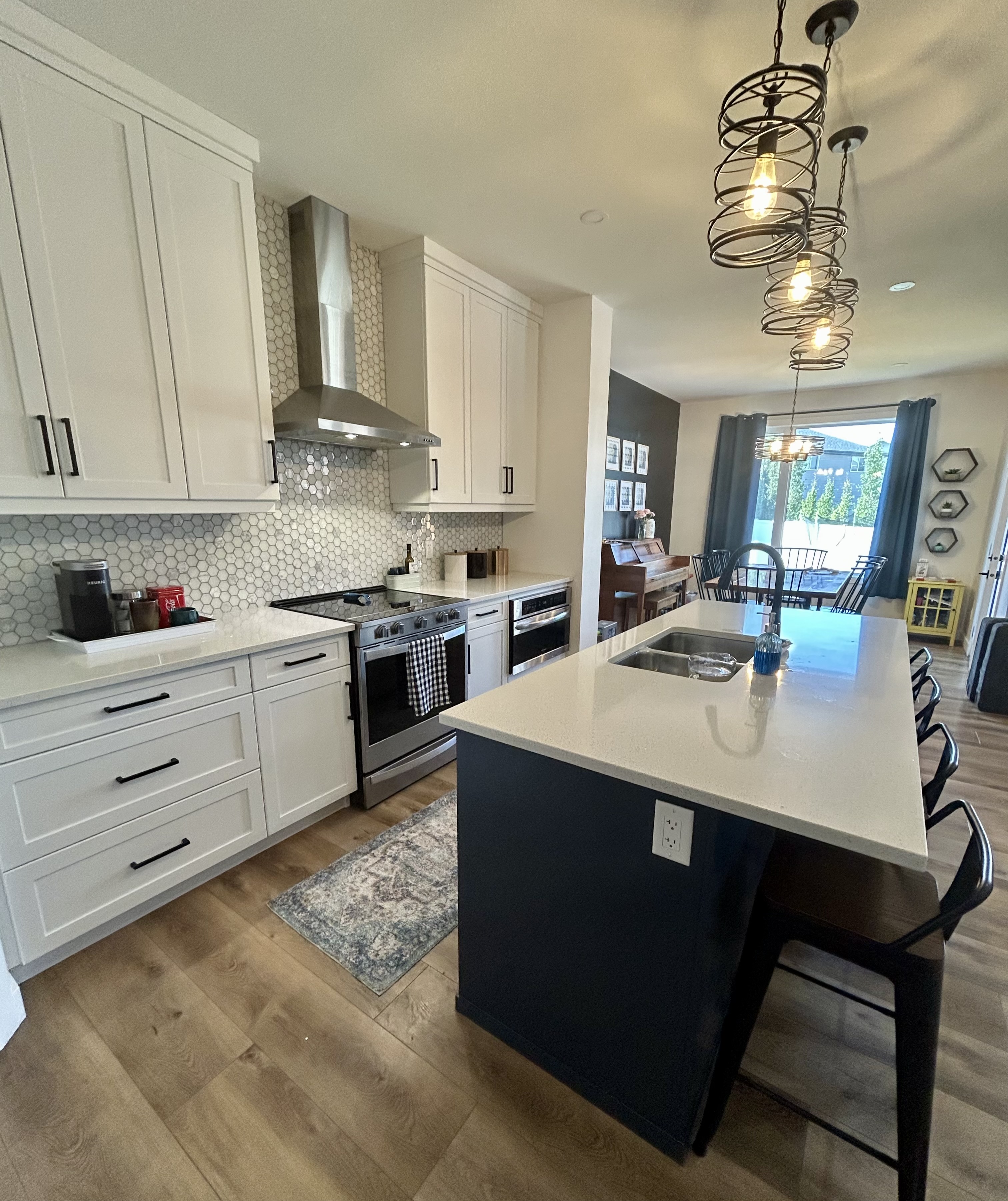 3743 Gee Crescent 4 bedroom Modern Country House