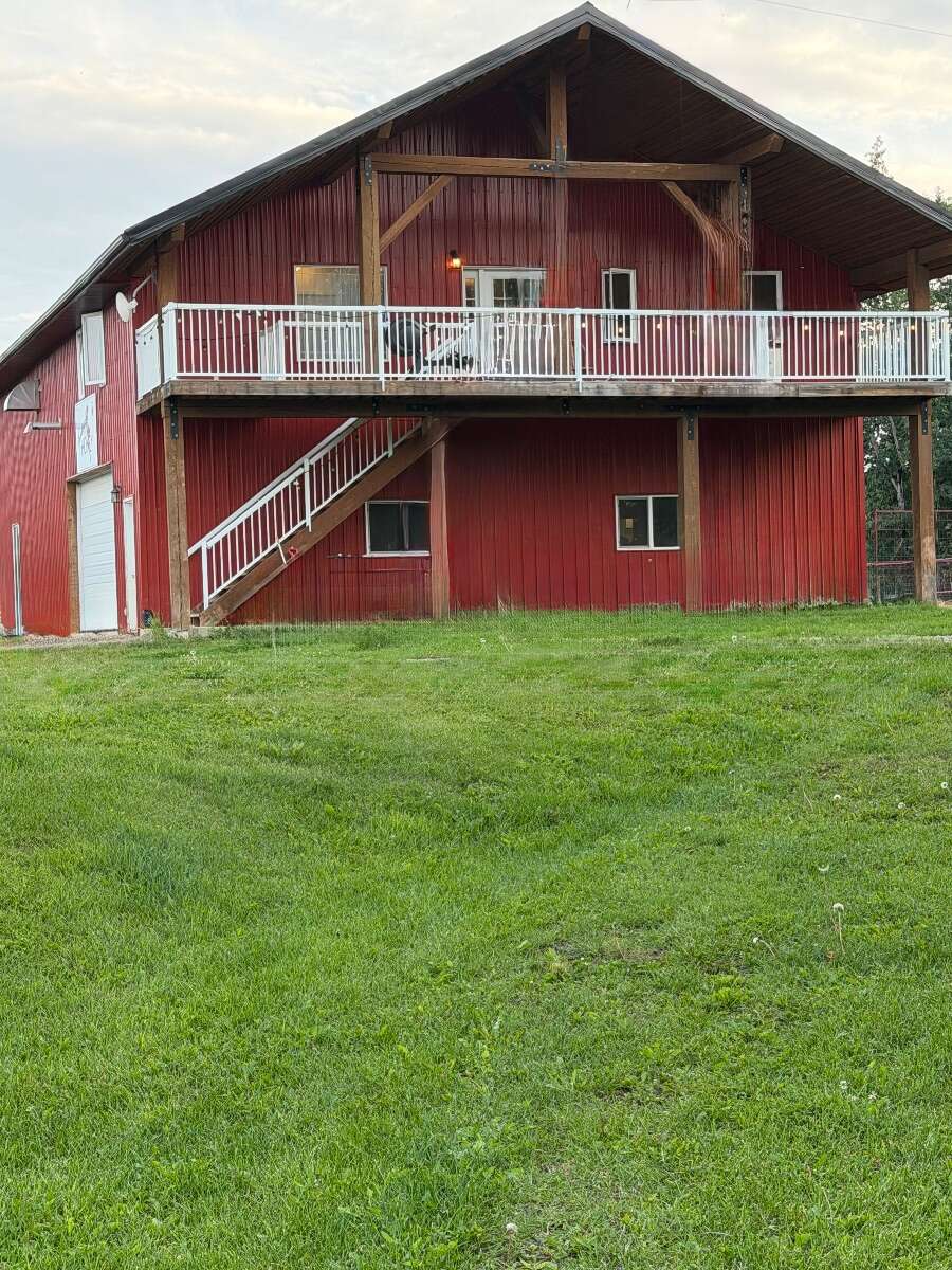 94 acres House Shop Riverfront