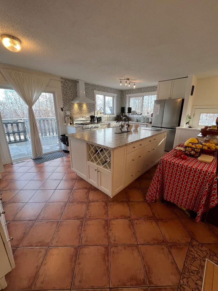 94 acres House Shop Riverfront