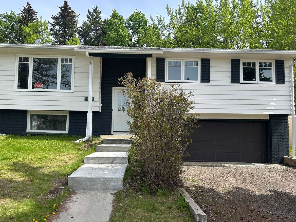 10629 104 Ave