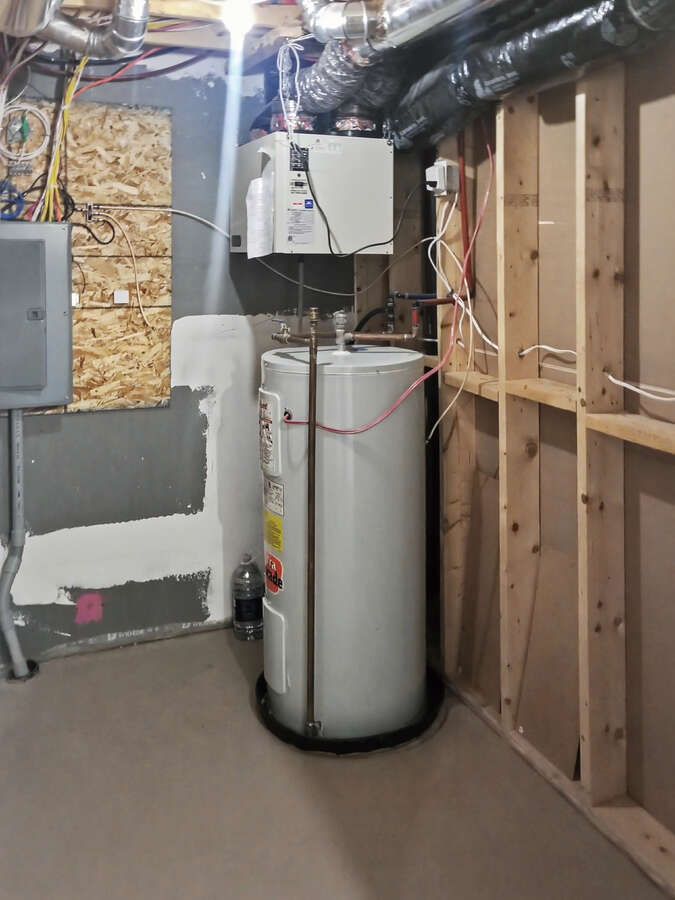 Well-maintained townhouse near St.Anselme Park