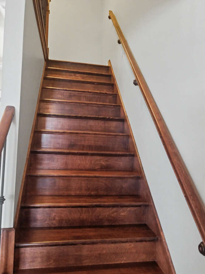 Well-maintained townhouse near St.Anselme Park