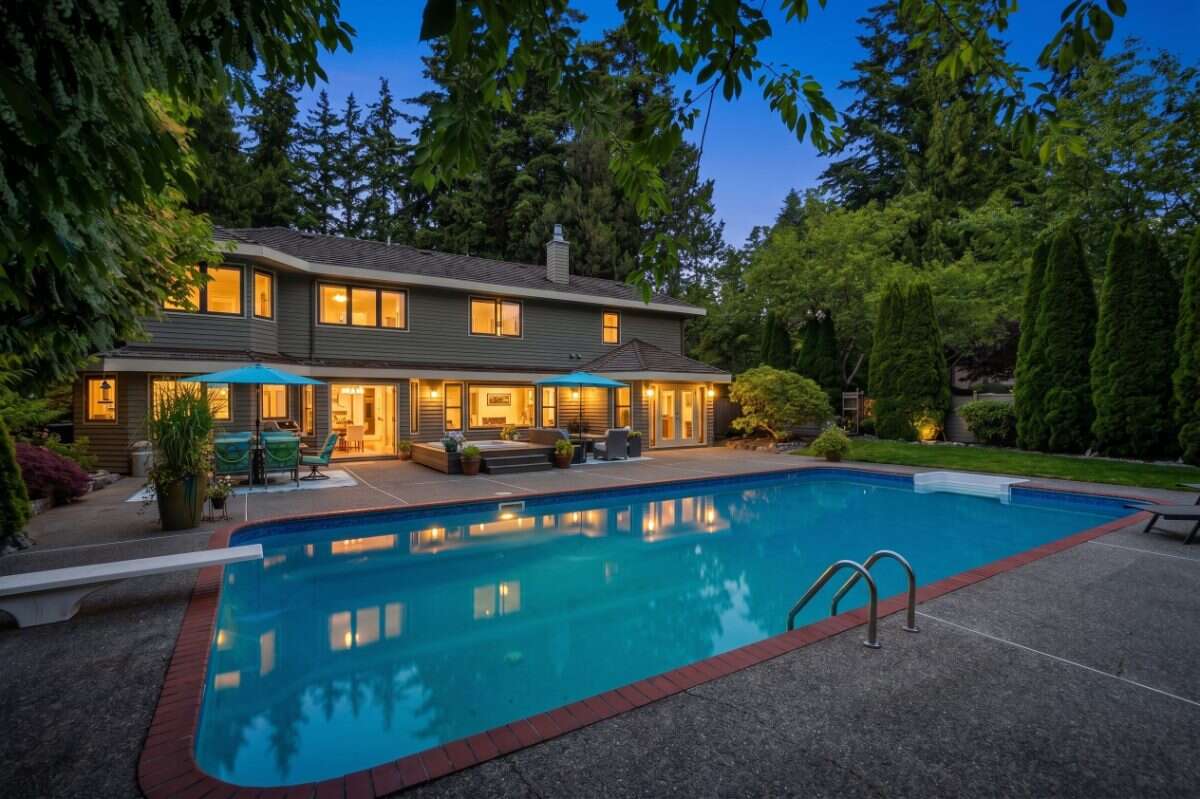 13446 19th ave