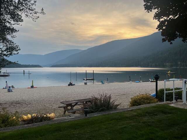 Normal water level in summer