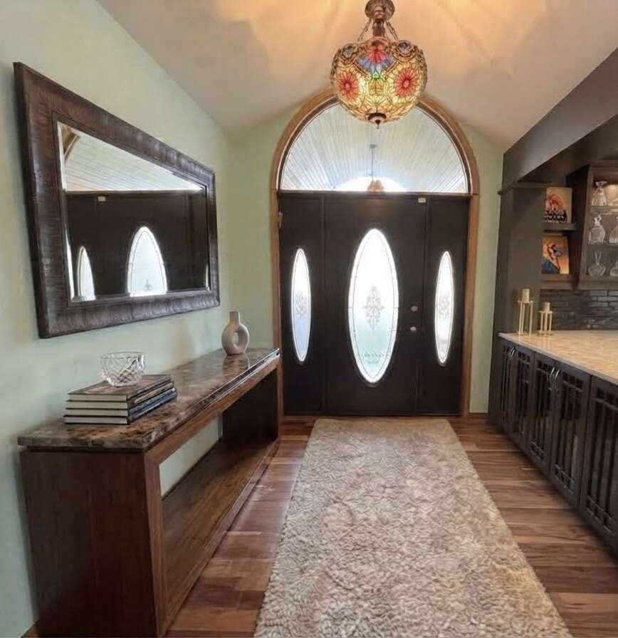 Executive Ranch : 1.34 acres and Outbuildings
