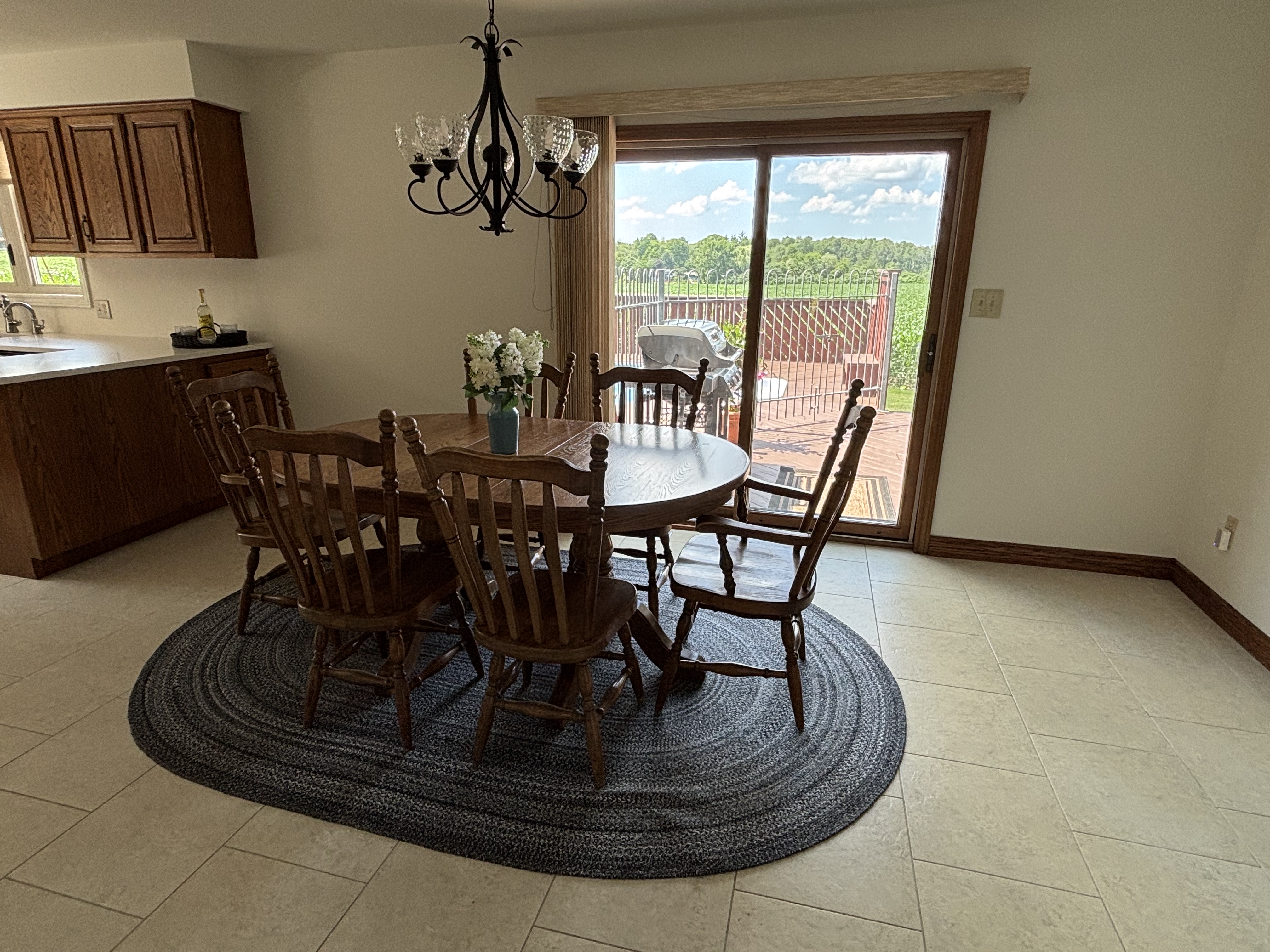 Welcoming family home in desirable New Dundee. 