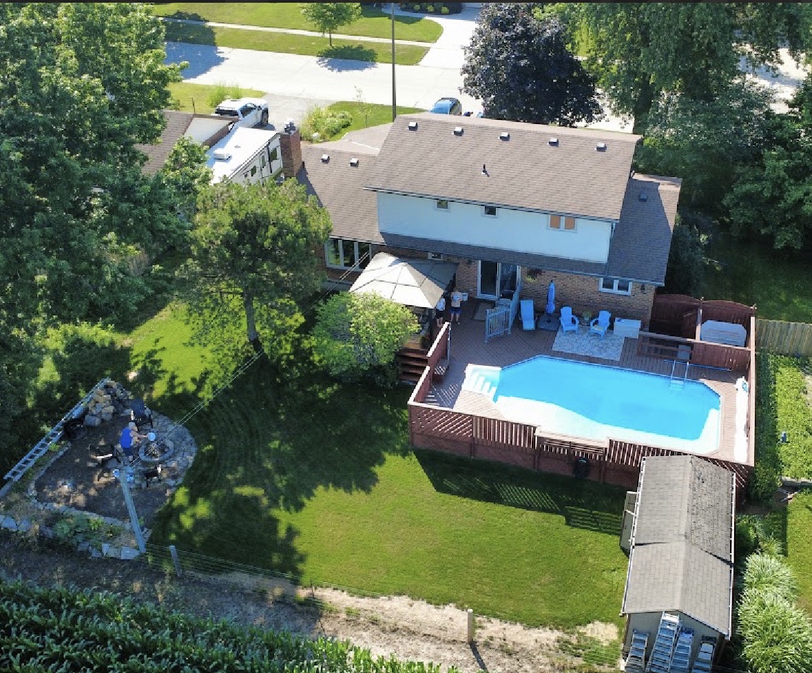 Welcoming family home in desirable New Dundee. 