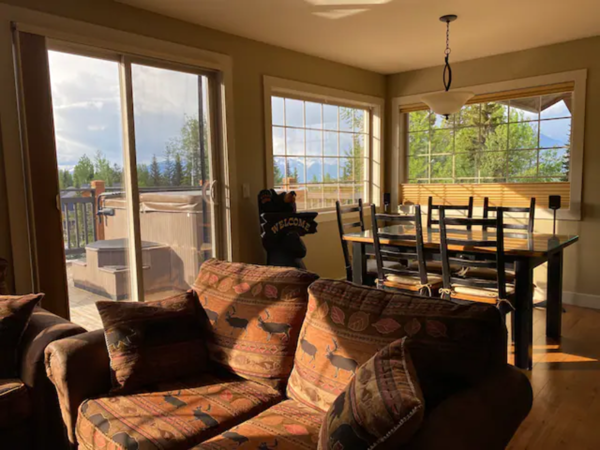 Apartment For Sale in Golden, BC - 2 bed, 1 bath