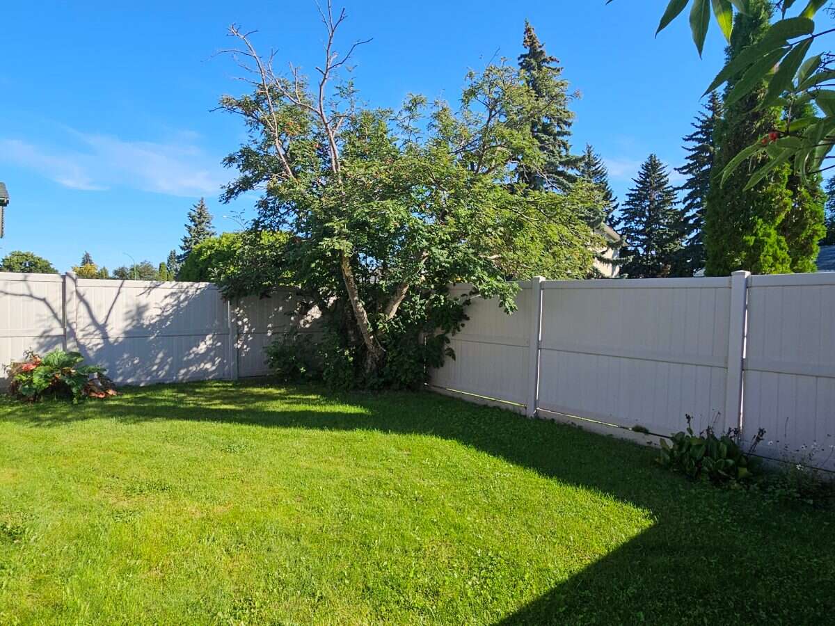 Executive West Hill 4 Level Split On Laurier Drive