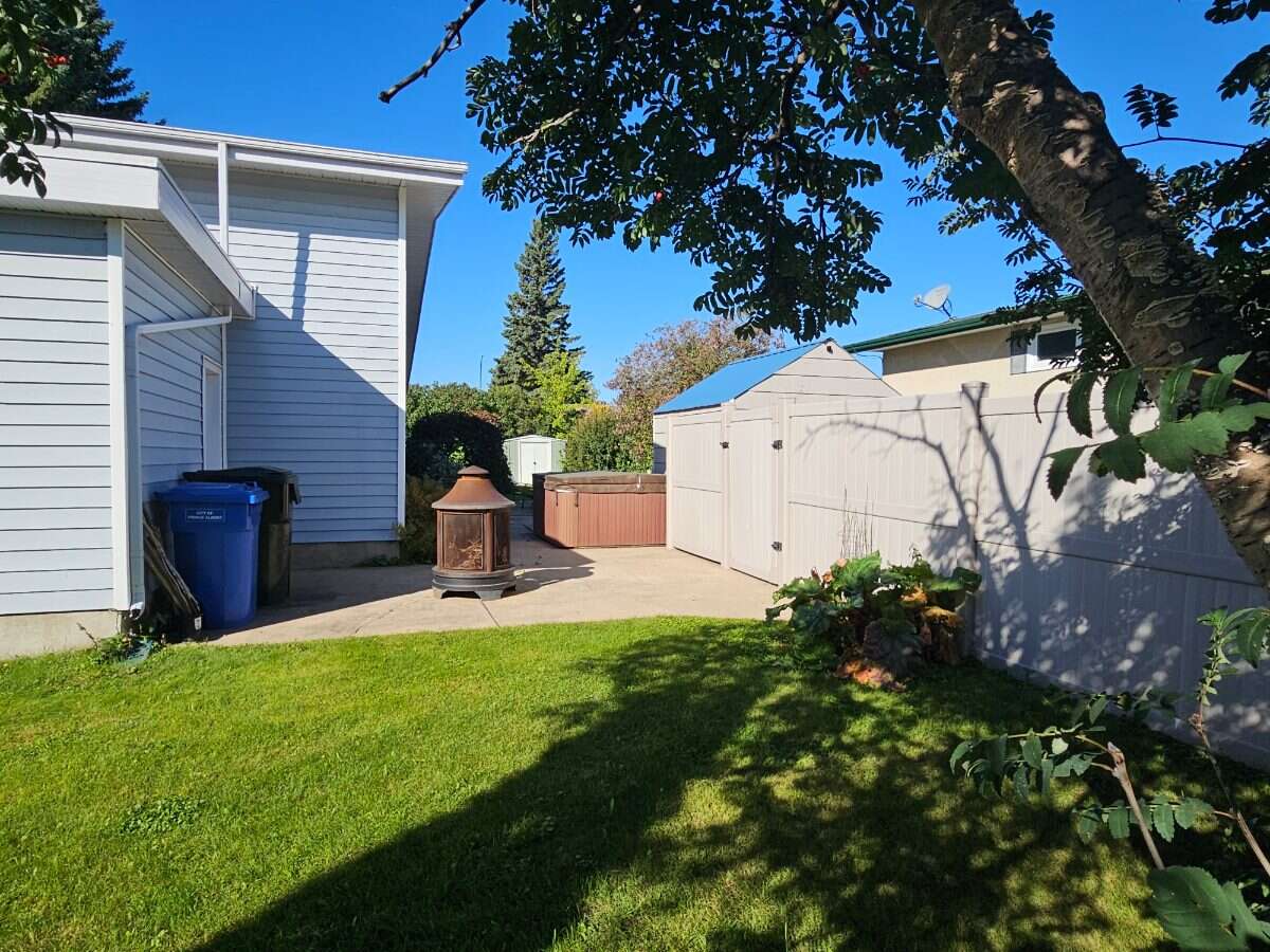 Executive West Hill 4 Level Split On Laurier Drive