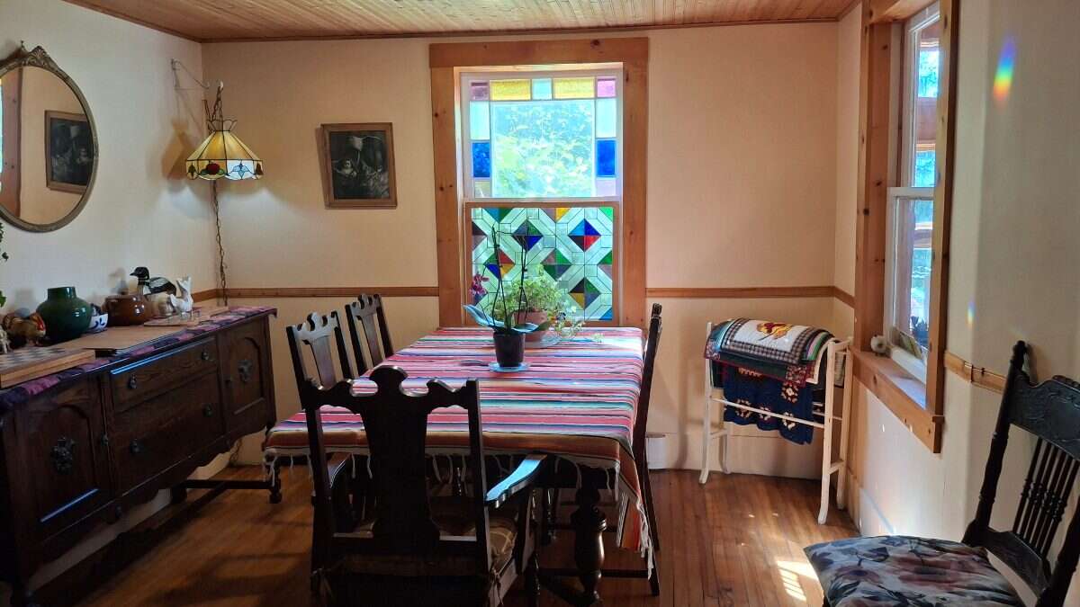 PERFECT LOCATION for your FAMILY AND BUSINESS
