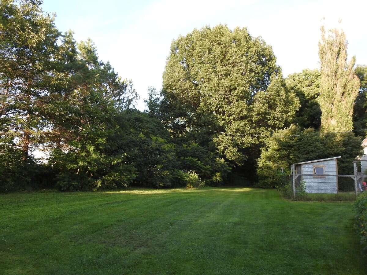 PERFECT LOCATION for your FAMILY AND BUSINESS
