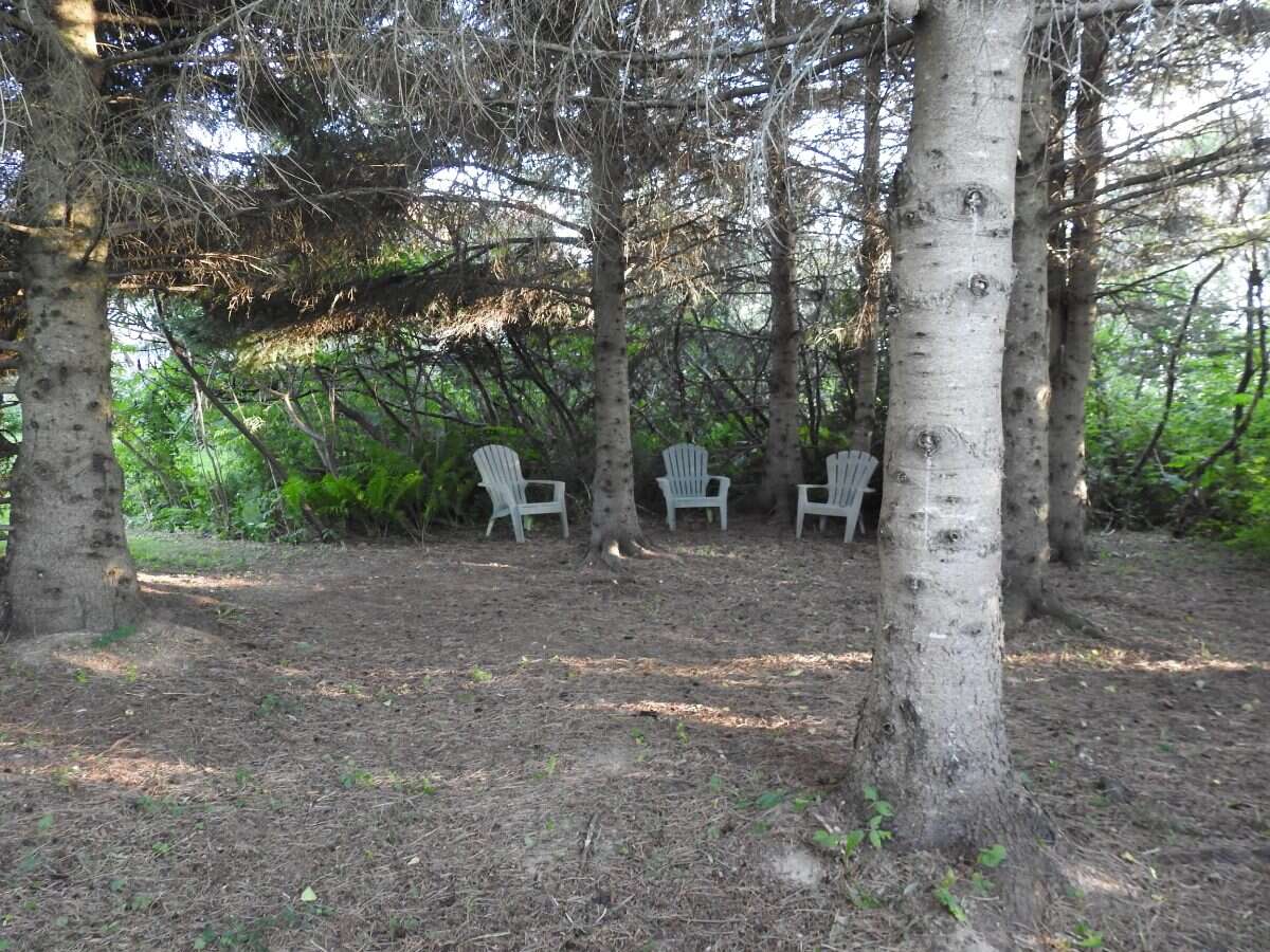 PERFECT LOCATION for your FAMILY AND BUSINESS