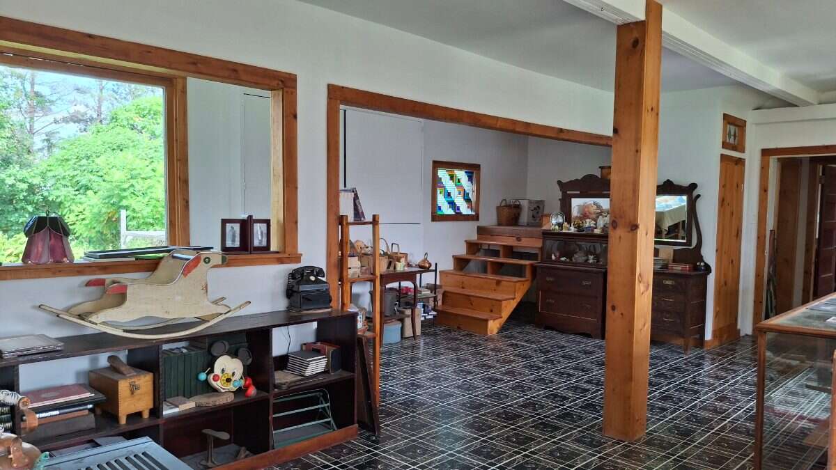 PERFECT LOCATION for your FAMILY AND BUSINESS