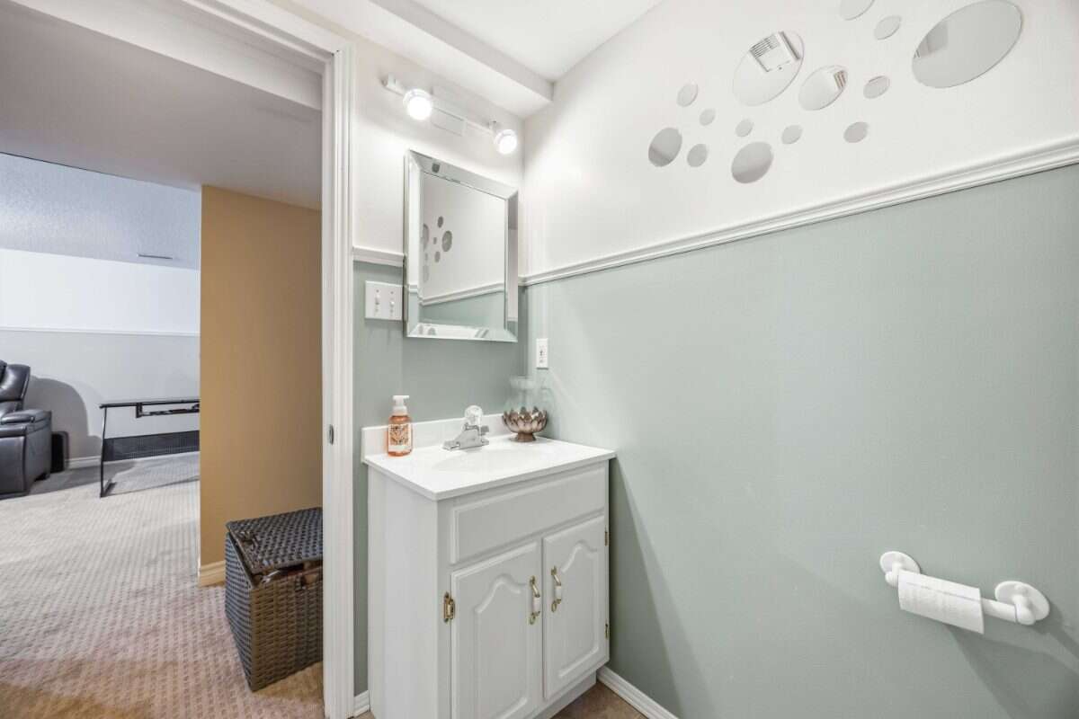 Move-In Ready 3-Bed Backsplit in Sherwood Village
