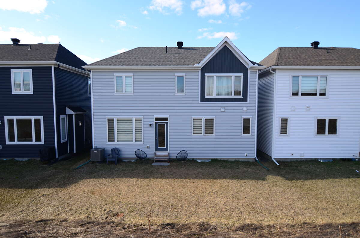 A Place to Call Home in Family-Friendly Barrhaven