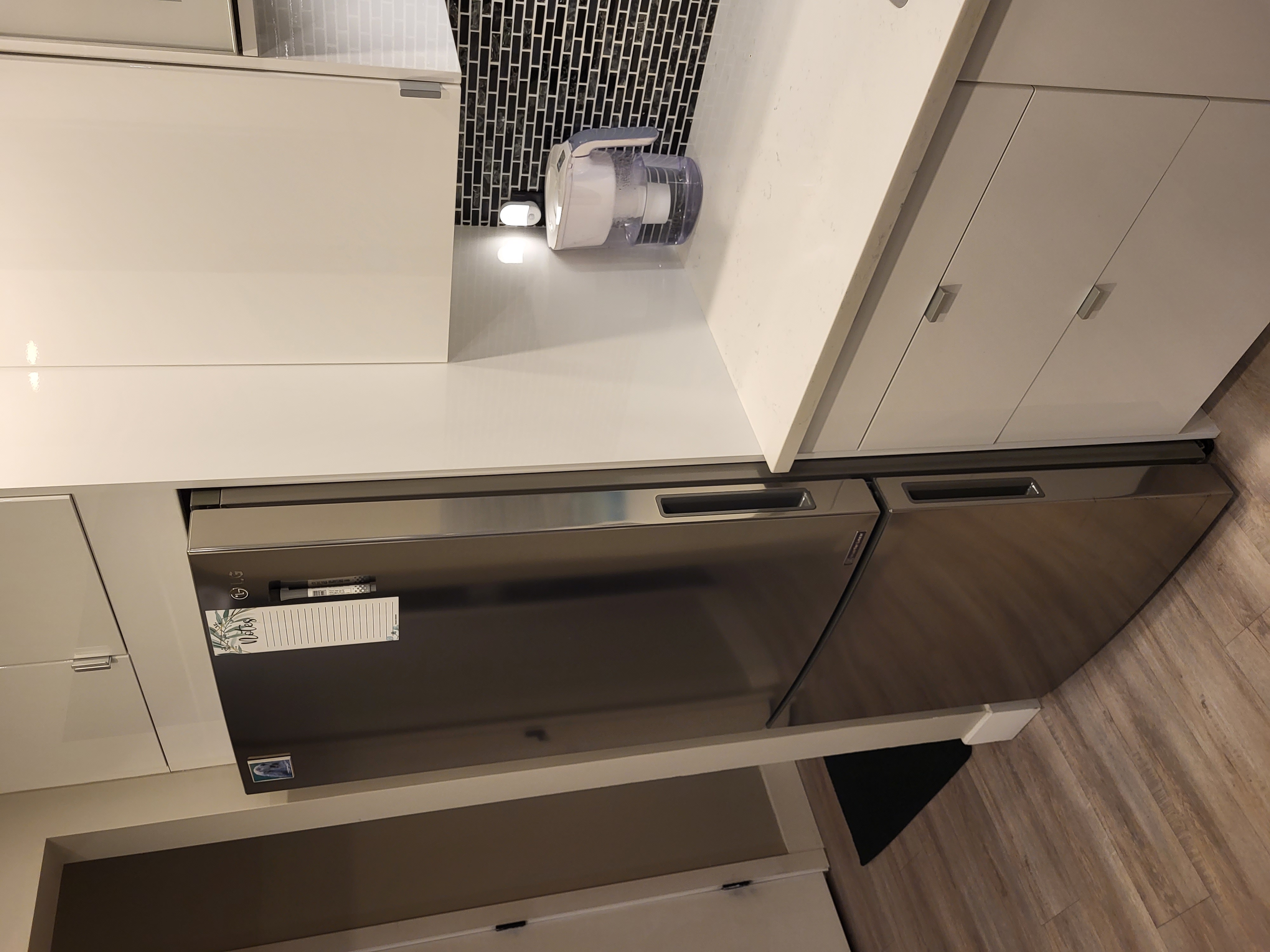 Nicely Renovated Starter Apartment 1 Bed + 1 Bath
