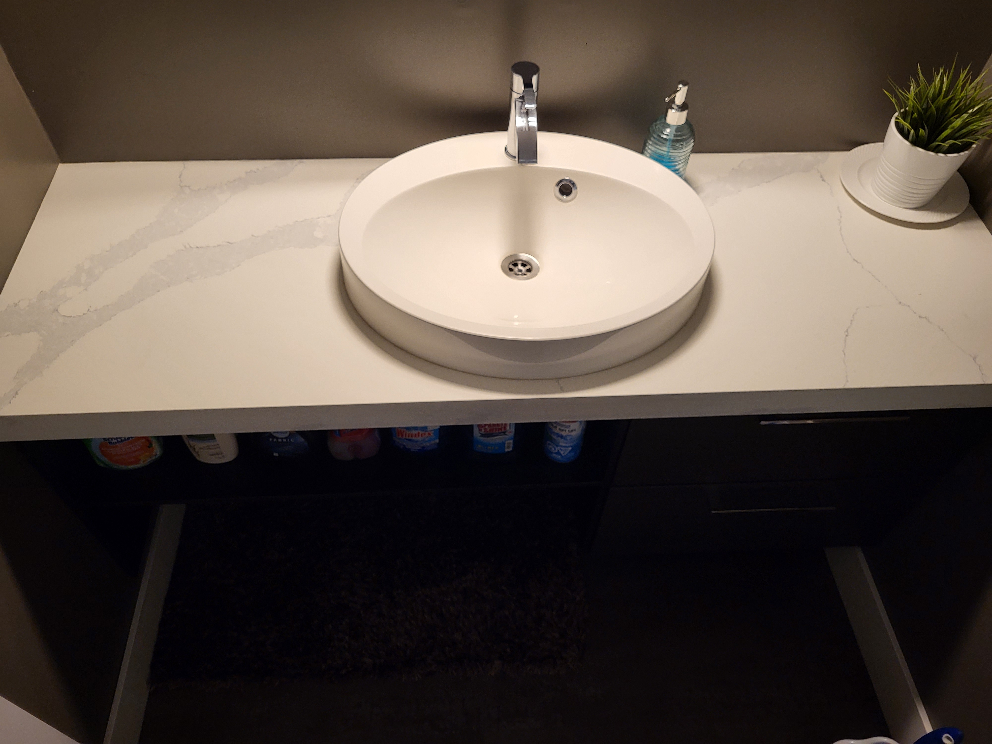 Nicely Renovated Starter Apartment 1 Bed + 1 Bath