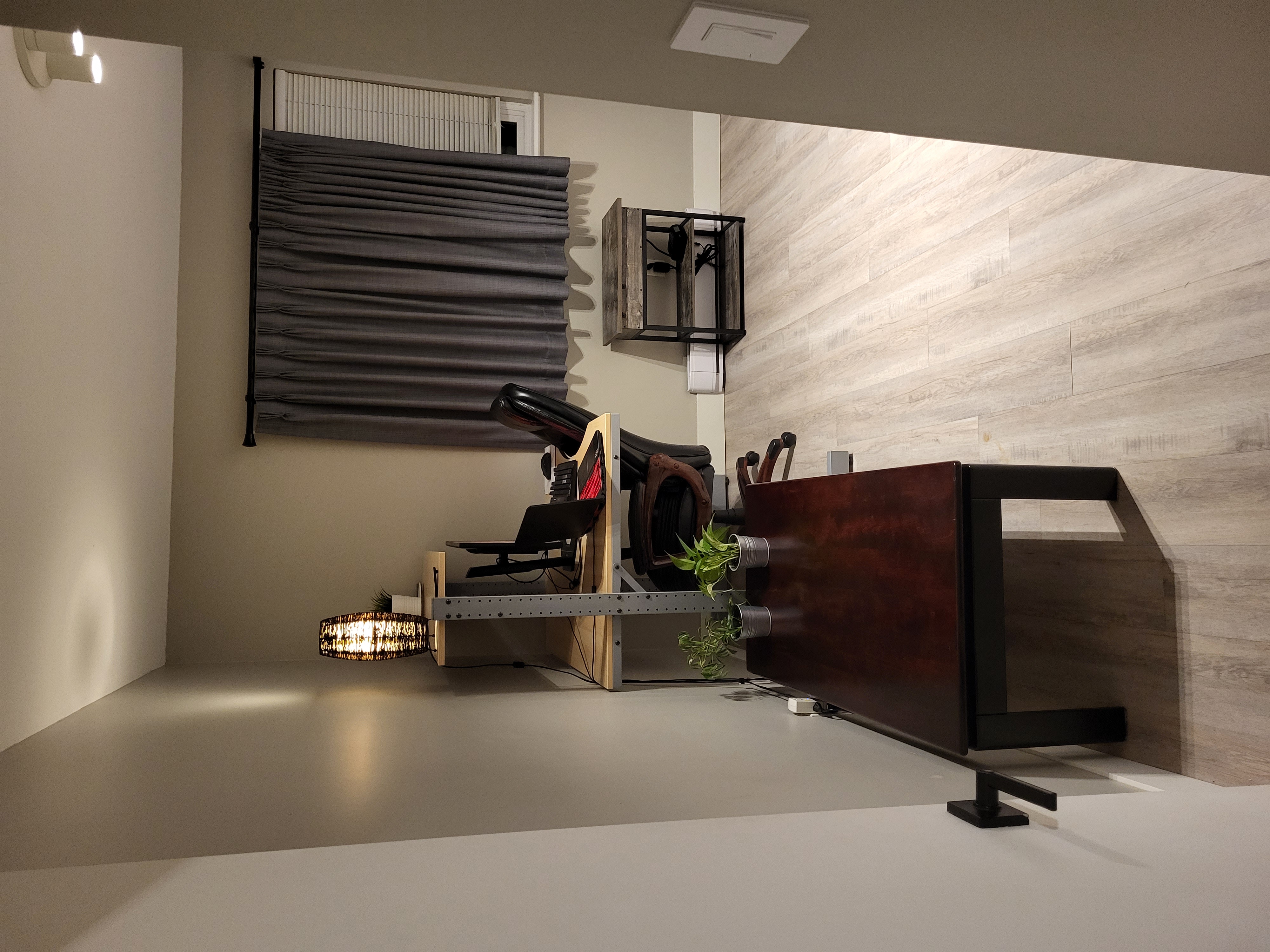 Nicely Renovated Starter Apartment 1 Bed + 1 Bath