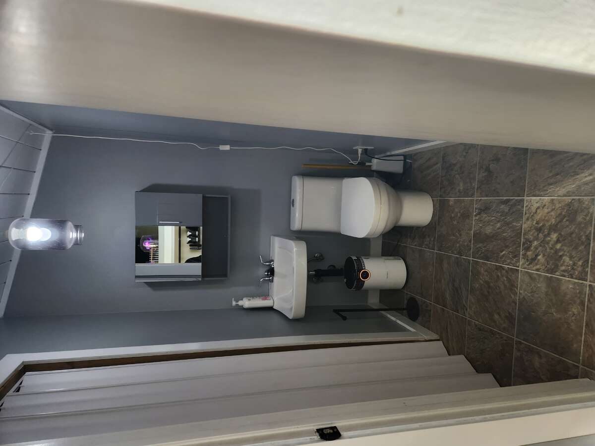 Renovated 4 bed 3 bath home on 100x200 lot w/Shop!