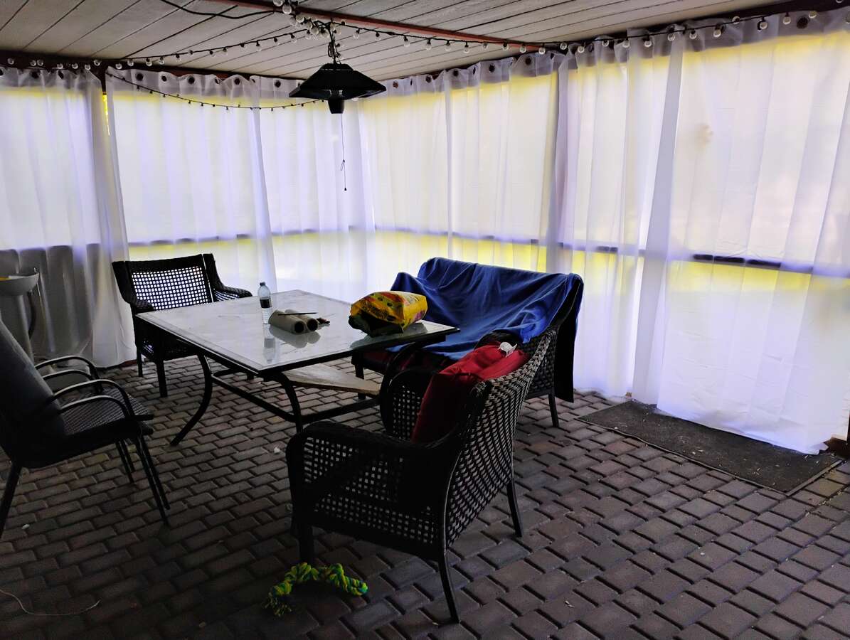 Renovated 4 bed 3 bath home on 100x200 lot w/Shop!