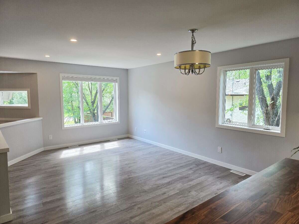 Move-in Ready Modern Bi-level
