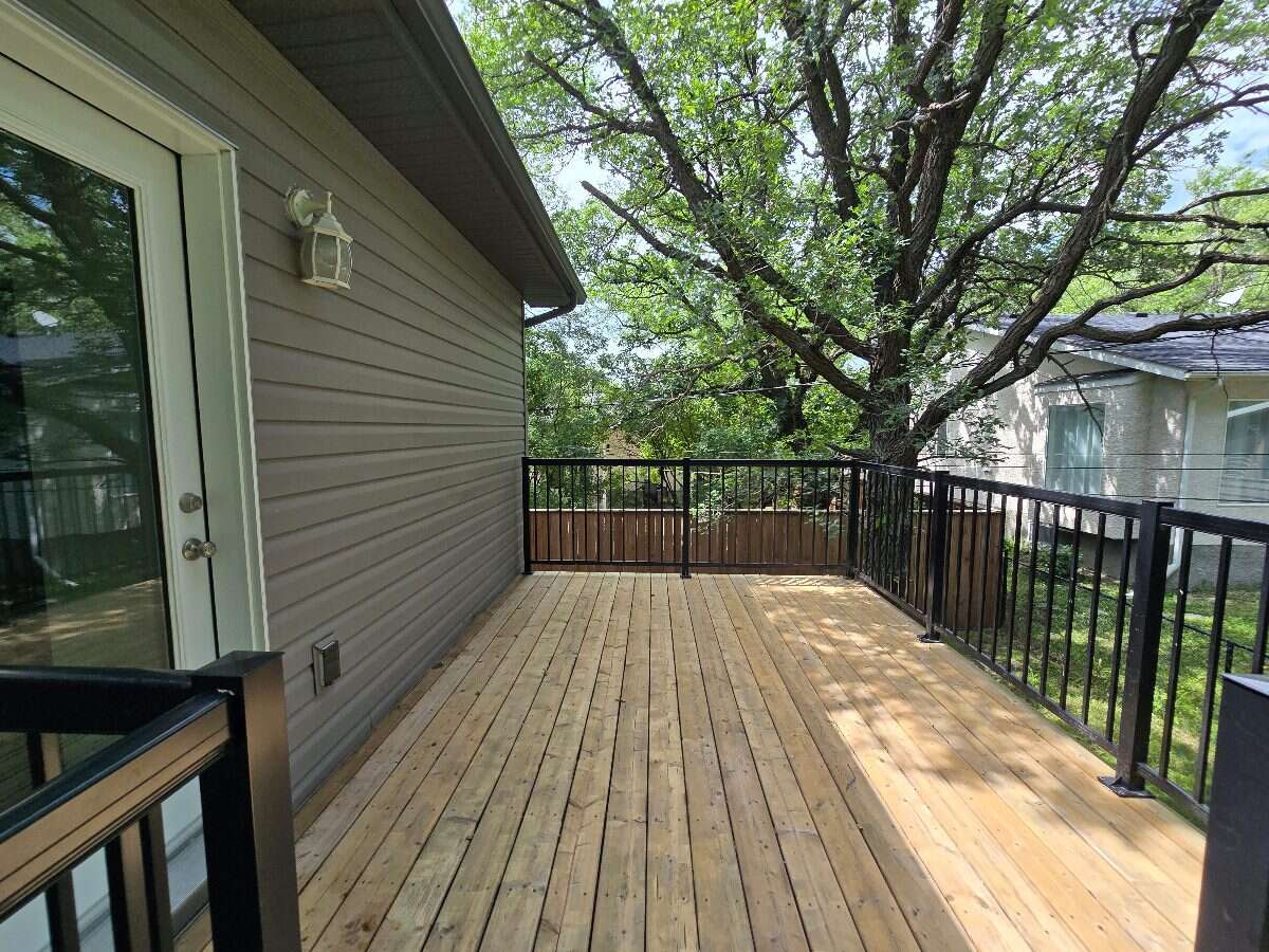 Move-in Ready Modern Bi-level
