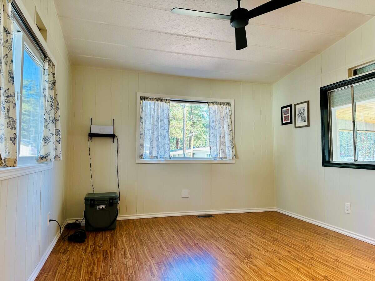 Cosy Home in Desirable 55+ Mobile Park