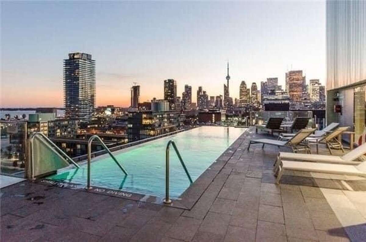 Rooftop Infinity Pool