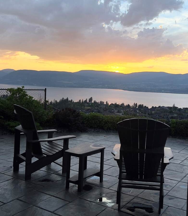 House For Sale in Kelowna, BC - 4 bed, 3 bath