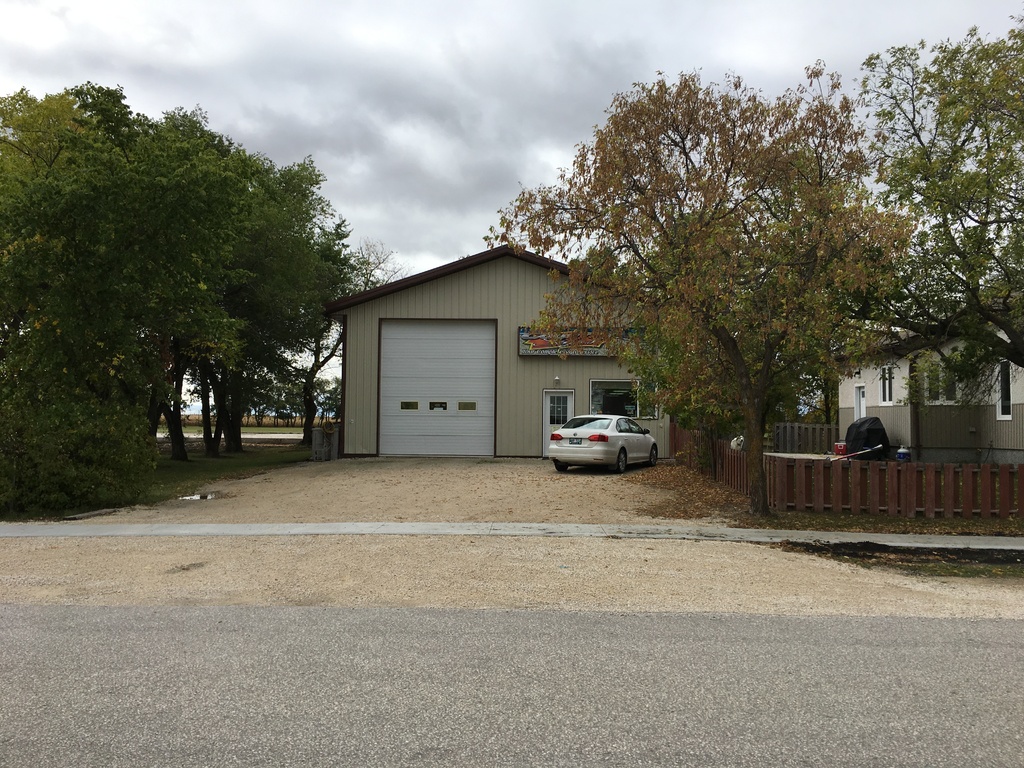 Business with Property / Business / Commercial Space / Revenue Property For Sale in Elie, MB - 2+2 bed, 2 bath