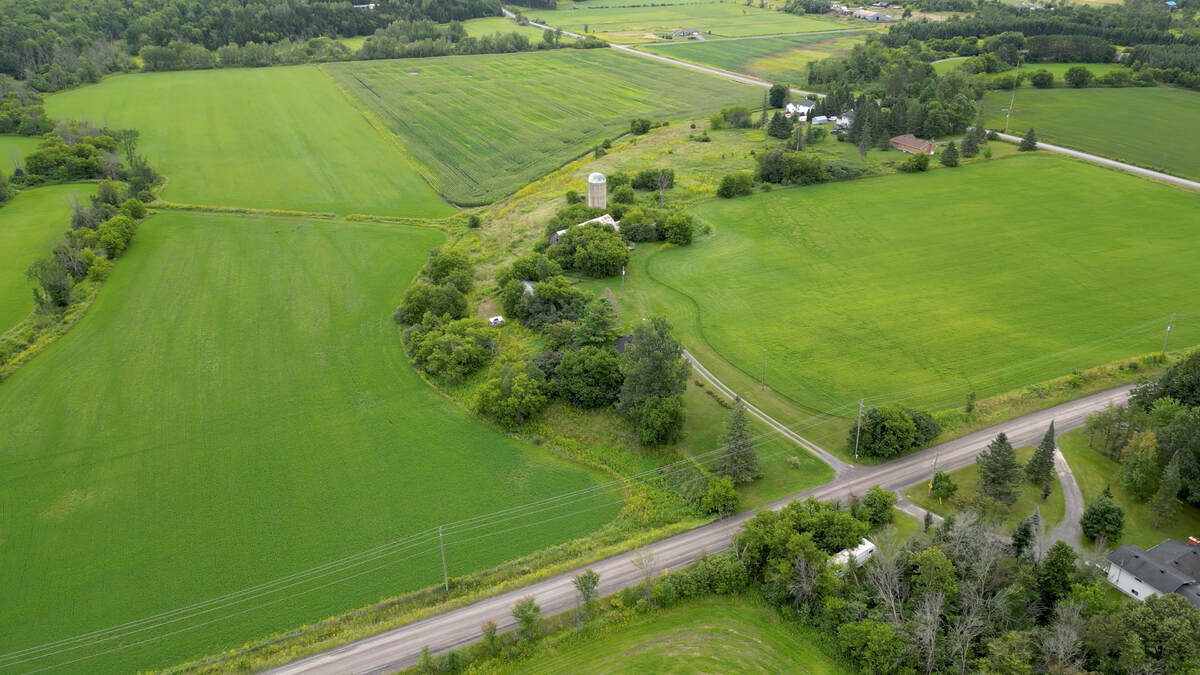 Farm For Sale in Sarsfield, ON - 3 bed, 2 bath